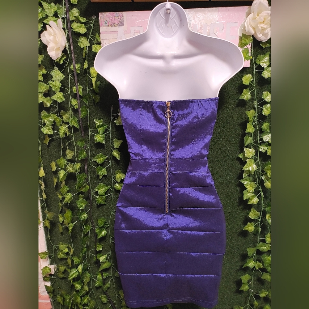 Dress - Picture 6 of 8